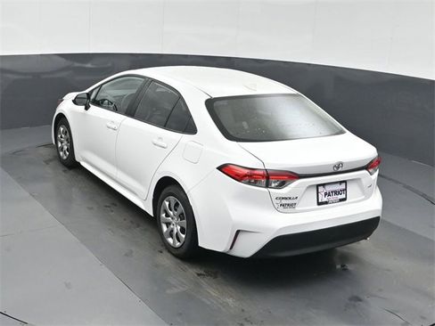 Used 2025 Toyota Corolla LE image 34