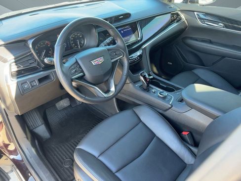 Used 2021 Cadillac XT6 Premium Luxury image 4