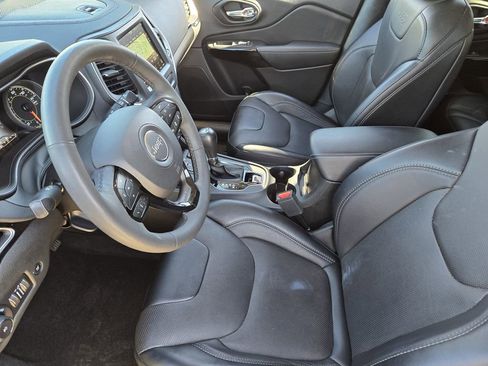 Used 2023 Jeep Cherokee Altitude Lux image 14