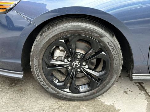 Used 2025 Honda Accord SE image 9