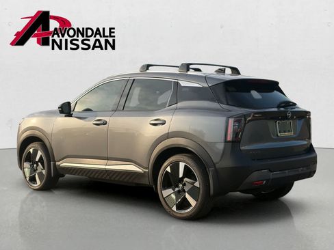 Used 2026 Nissan Kicks SR w/ SR Premium Package AWD/4WD image 2