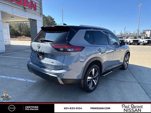 Certified 2024 Nissan Rogue SL w/ SL Premium Package image 7