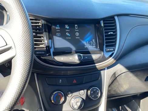 Used 2017 Chevrolet Trax LT image 24