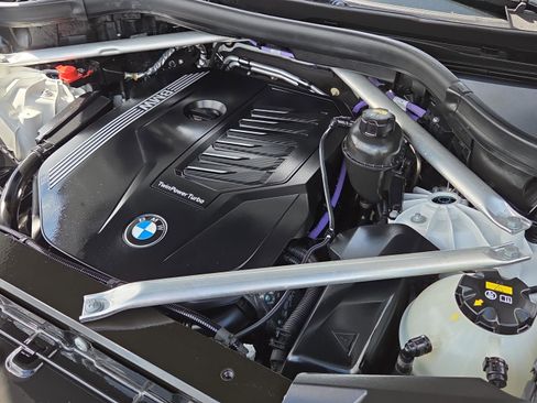 Used 2021 BMW X5 xDrive40i w/ M Sport Package image 26