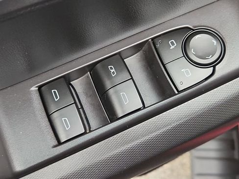 Used 2023 Chevrolet Colorado LT w/ LT Convenience Package image 22