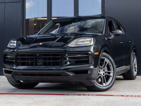 Certified 2024 Porsche Cayenne Coupe AWD/4WD image 1