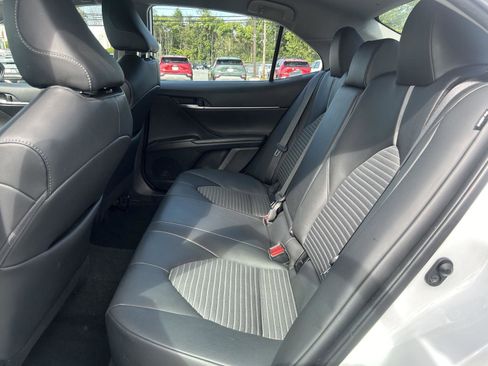 Used 2024 Toyota Camry SE image 17