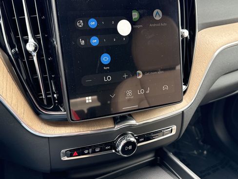 New 2026 Volvo XC60 B5 Plus w/ Protection Package Premier image 27