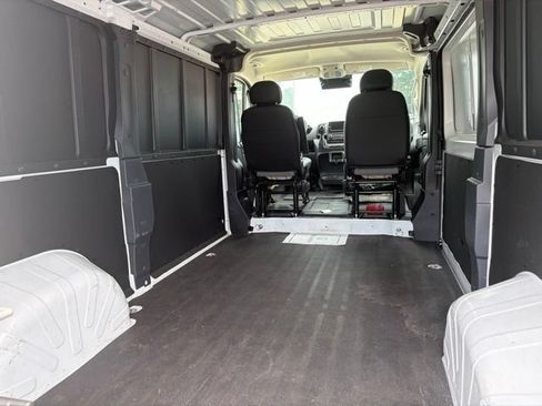Used 2025 RAM ProMaster 2500 w/ Convenience Group FWD image 7
