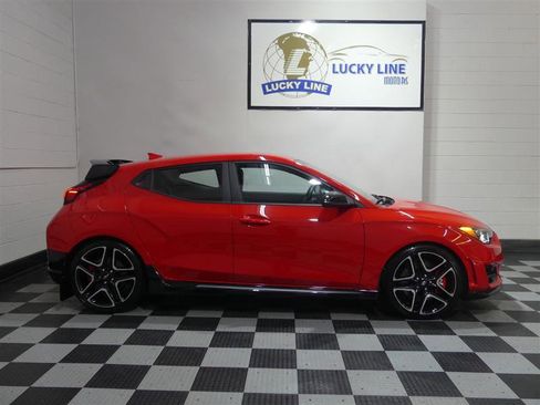 Used 2022 Hyundai Veloster N image 6