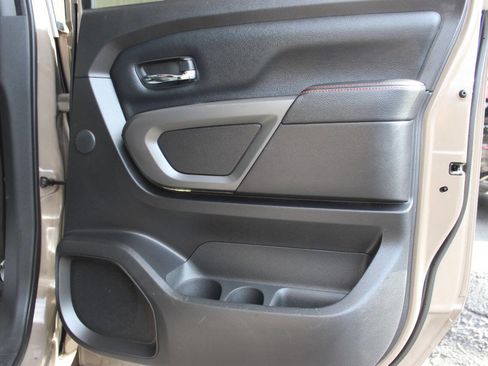 Used 2020 Nissan Titan PRO-4X w/ Pro-4x Convenience Package image 14