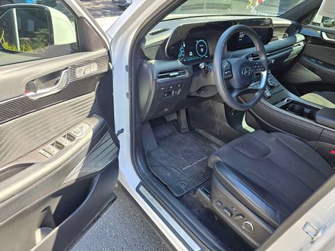 Used 2025 Hyundai Palisade Calligraphy AWD/4WD image 19