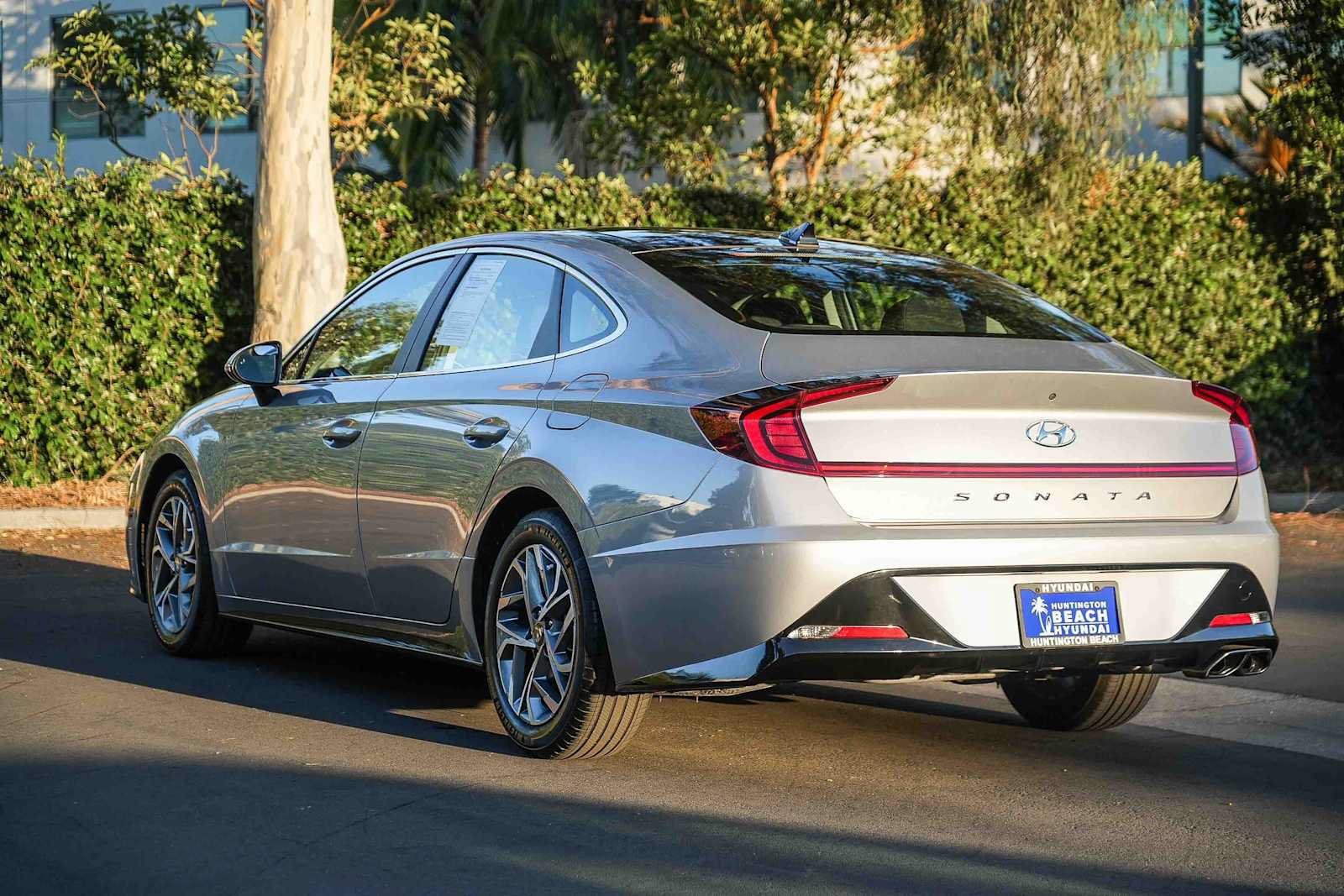 Certified 2023 Hyundai Sonata SEL w/ Convenience Package FWD image 8