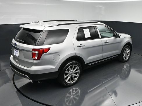 Used 2017 Ford Explorer Limited FWD image 26