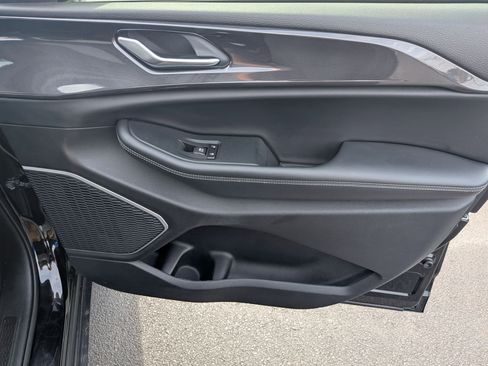 Certified 2021 Jeep Grand Cherokee L Laredo w/ Luxury Tech Group I image 36