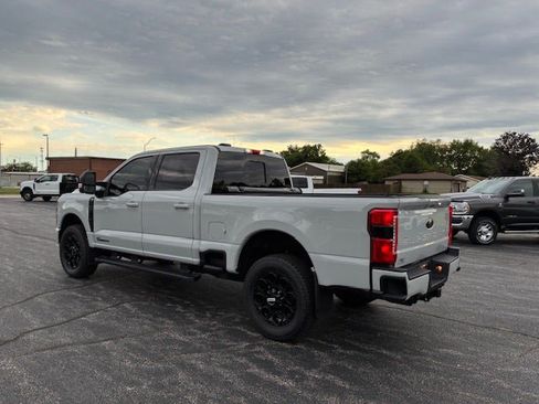 Used 2025 Ford F250 XLT w/ Black Appearance Package AWD/4WD image 3