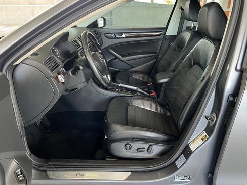 Used 2014 Volkswagen Passat TDI SEL Premium FWD image 12