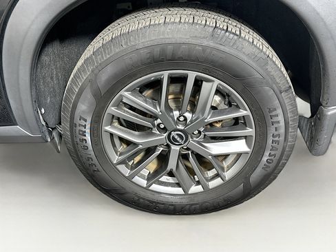 Used 2023 Nissan Rogue S image 11