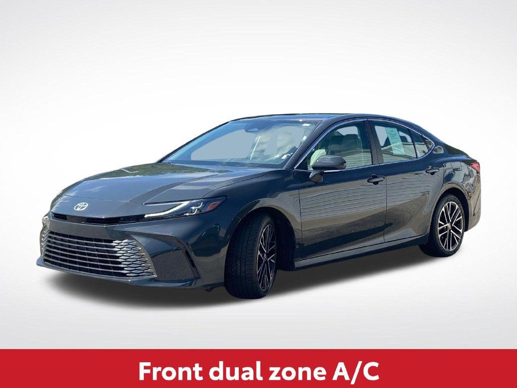Used 2025 Toyota Camry XLE FWD image 4