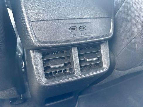 Used 2025 Chevrolet Equinox LT AWD/4WD image 23