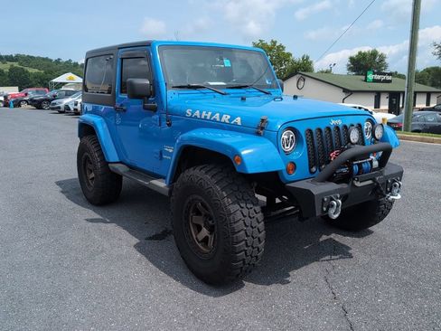 Used 2011 Jeep Wrangler Sahara w/ Trailer Tow Group AWD/4WD image 4