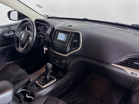 Used 2015 Jeep Cherokee Latitude AWD/4WD image 35