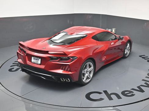 Used 2022 Chevrolet Corvette Stingray Preferred Cpe w/ Z51 Performance Package RWD image 35