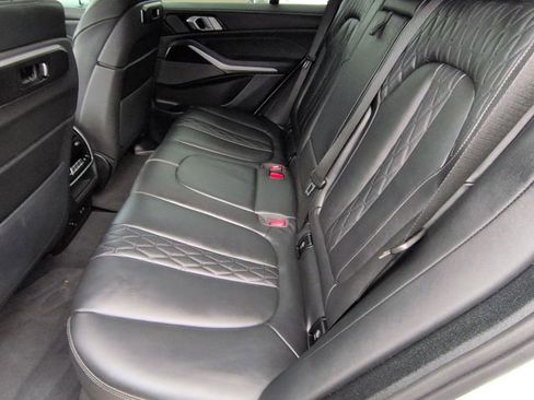 Used 2025 BMW X5 xDrive50e image 28