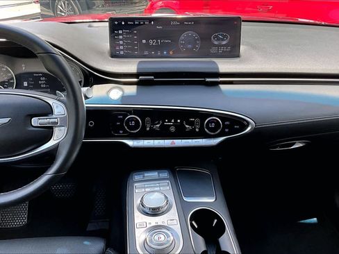 Used 2025 Genesis GV70 2.5T image 7