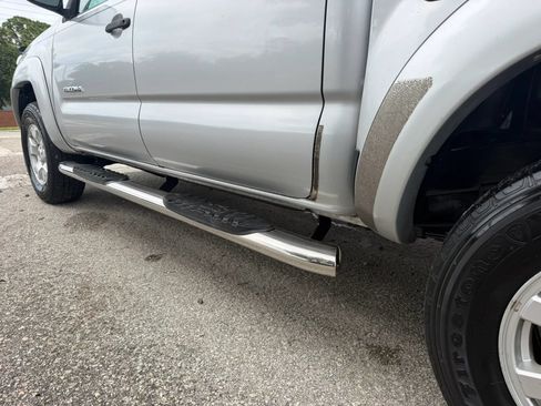 Used 2012 Toyota Tacoma 4x4 Double Cab w/ SR5 Pkg image 28