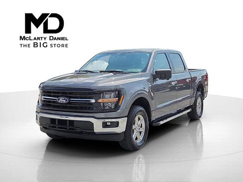 Used 2024 Ford F150 XLT image 2