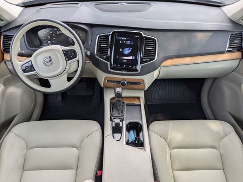 Used 2022 Volvo XC90 T5 Momentum w/ Advanced Package AWD/4WD image 21