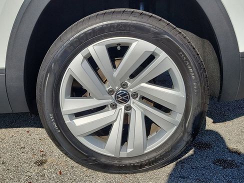 Used 2020 Volkswagen Atlas Cross Sport SE image 6