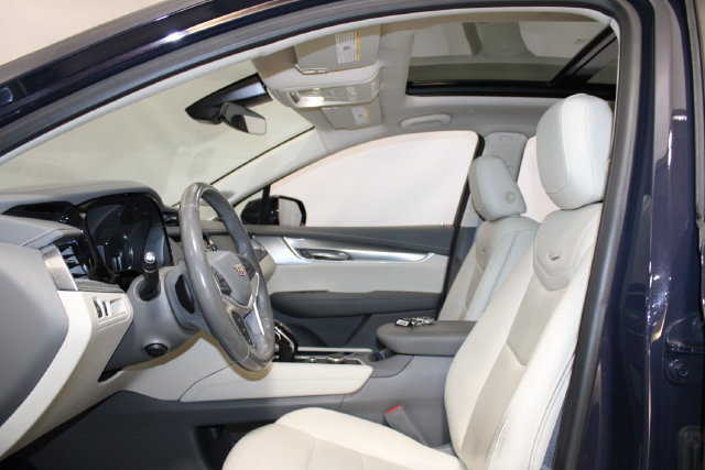 Used 2024 Cadillac XT5 Premium Luxury w/ LPO, Floor Liner Package AWD/4WD image 7