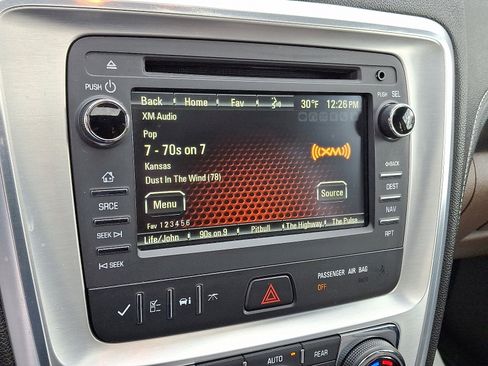 Used 2016 GMC Acadia SLT image 18