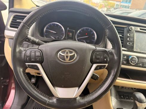 Used 2019 Toyota Highlander XLE image 14