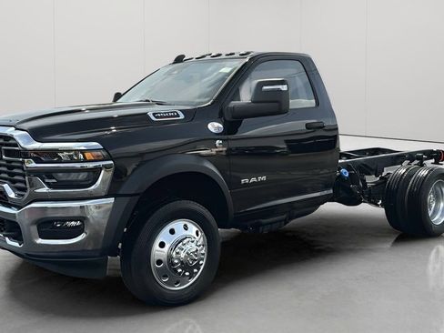 New 2025 RAM 4500 Tradesman image 9