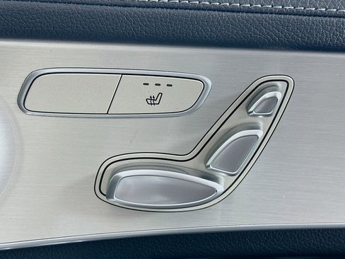 Used 2023 Mercedes-Benz GLC 300 4MATIC Coupe image 29