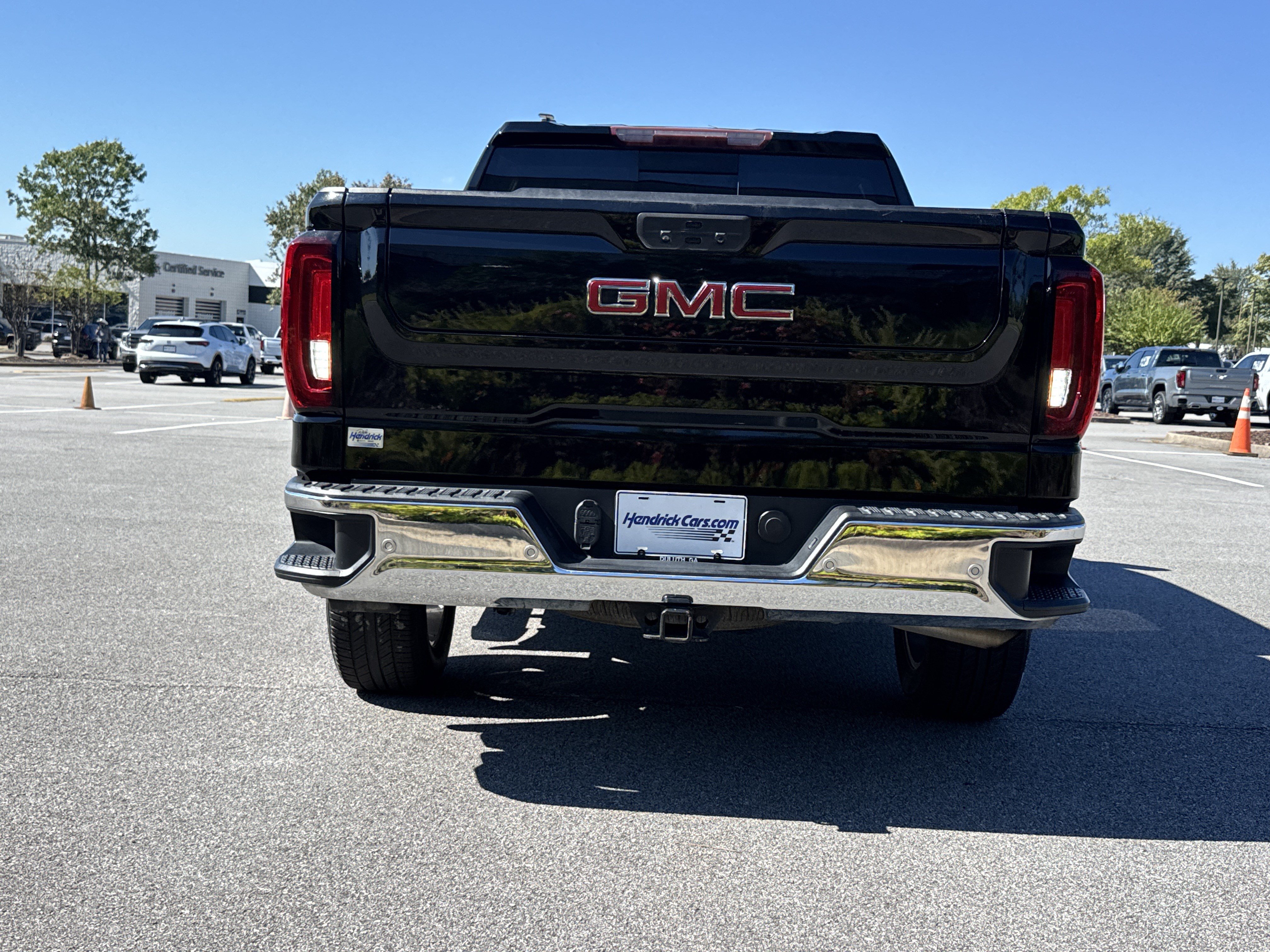 Used 2022 GMC Sierra 1500 SLT w/ SLT Premium Plus Package RWD image 9
