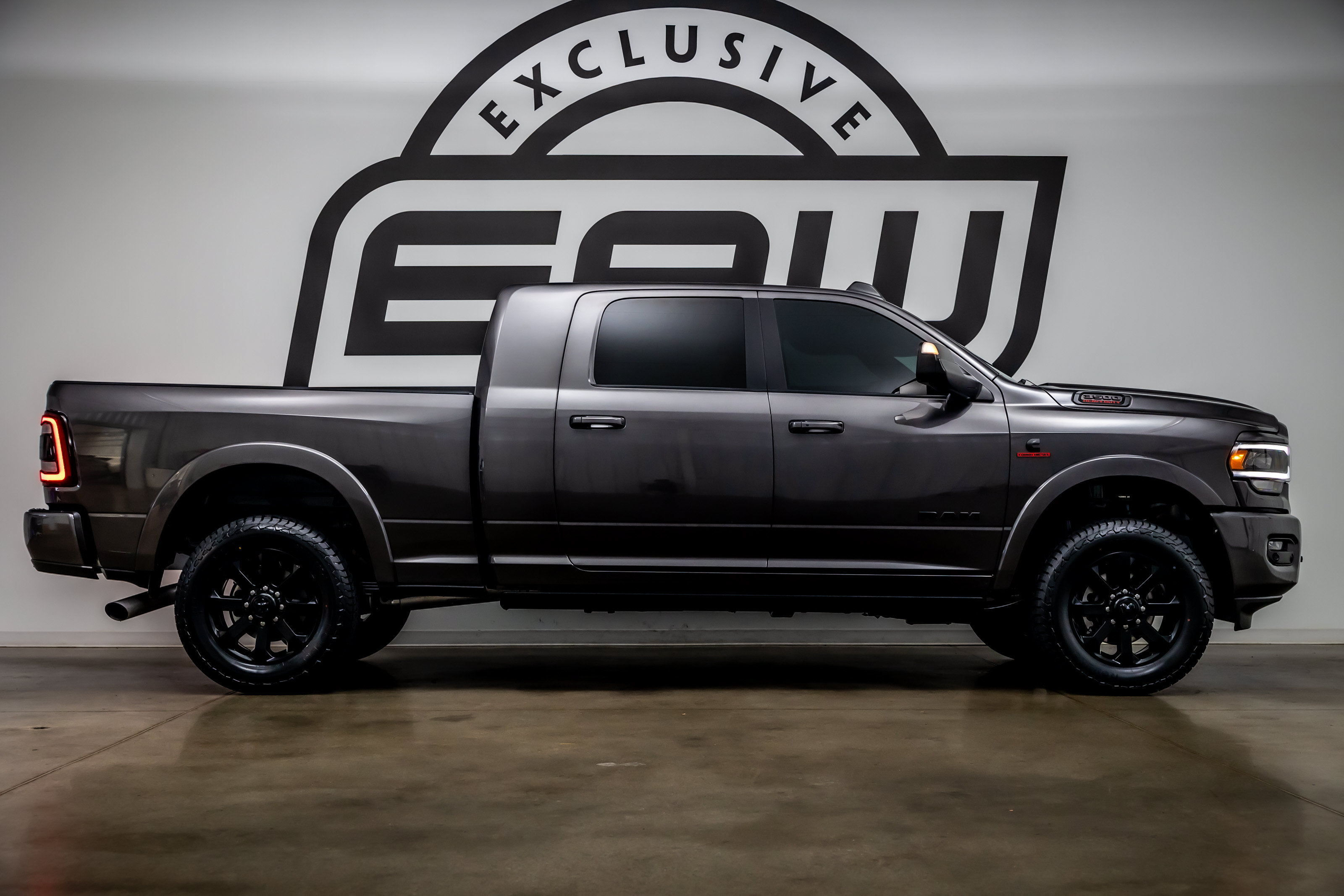 Used 2022 RAM 3500 Laramie AWD/4WD image 9