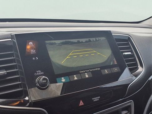 Used 2019 Honda Pilot Touring image 9