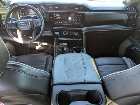 Used 2024 GMC Sierra 1500 AT4X image 17