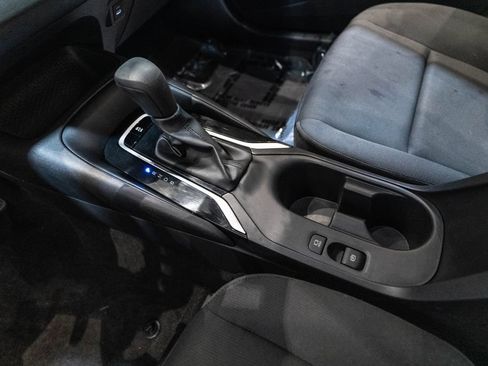 Used 2025 Toyota Corolla LE FWD image 22