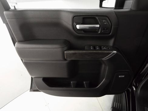 Used 2020 Chevrolet Silverado 1500 LTZ w/ LTZ Plus Package image 28