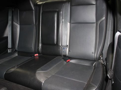 Used 2016 Dodge Challenger SXT Plus image 17