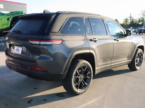 New 2025 Jeep Grand Cherokee Limited image 23
