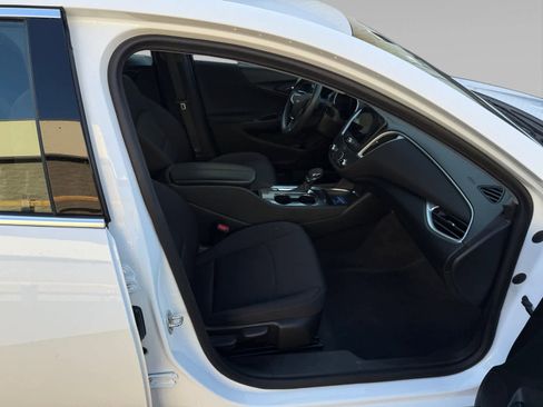 Used 2024 Chevrolet Malibu LT image 15