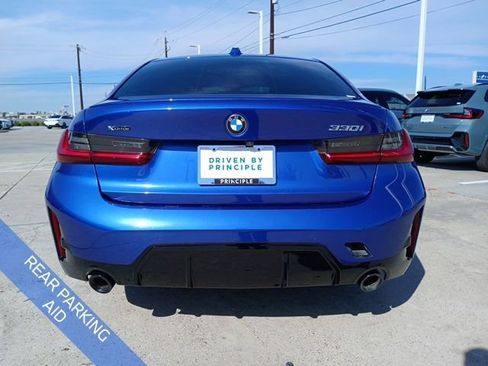 Used 2023 BMW 330i xDrive Sedan w/ M Sport Package image 8