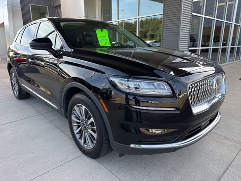 Used 2023 Lincoln Nautilus Reserve AWD/4WD image 10