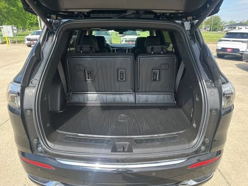 Used 2024 Buick Enclave Avenir w/ Avenir Technology Package FWD image 24